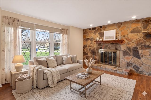 99 Old English Drive, Greece, NY 14616