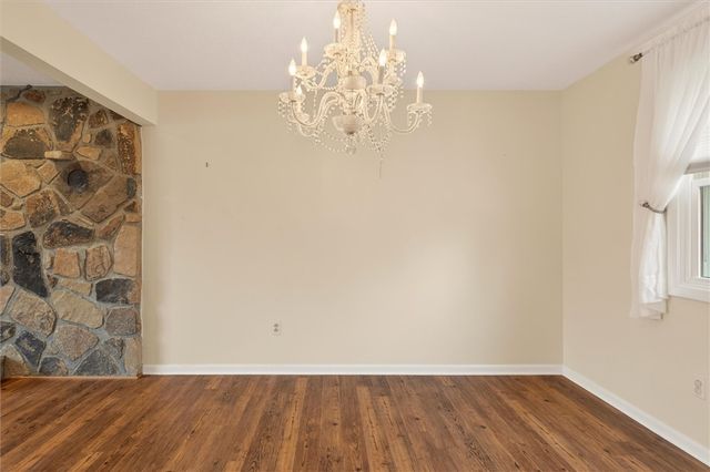 99 Old English Drive, Greece, NY 14616