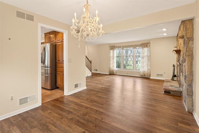 99 Old English Drive, Greece, NY 14616