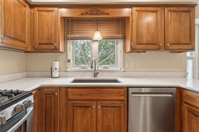 99 Old English Drive, Greece, NY 14616