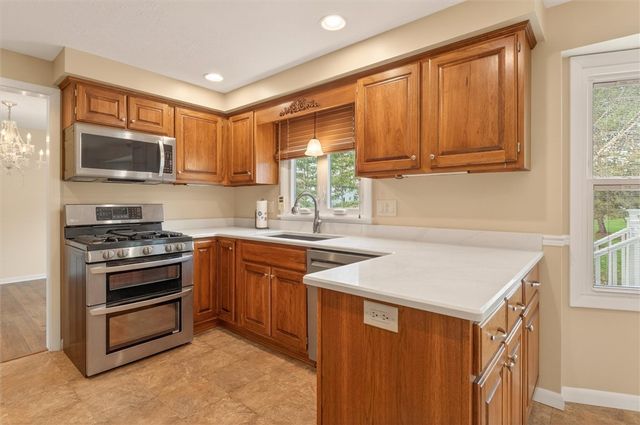 99 Old English Drive, Greece, NY 14616