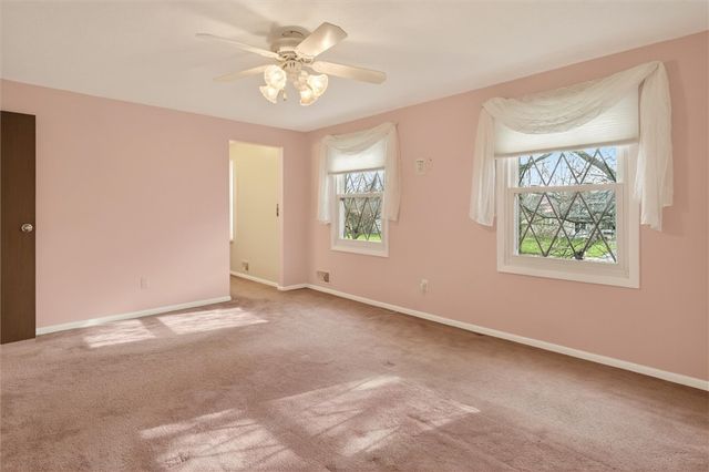 99 Old English Drive, Greece, NY 14616