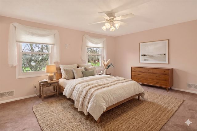 99 Old English Drive, Greece, NY 14616