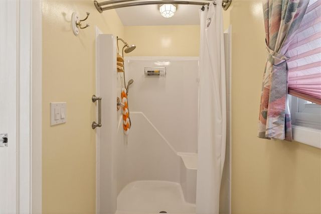 99 Old English Drive, Greece, NY 14616