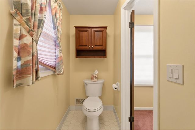 99 Old English Drive, Greece, NY 14616