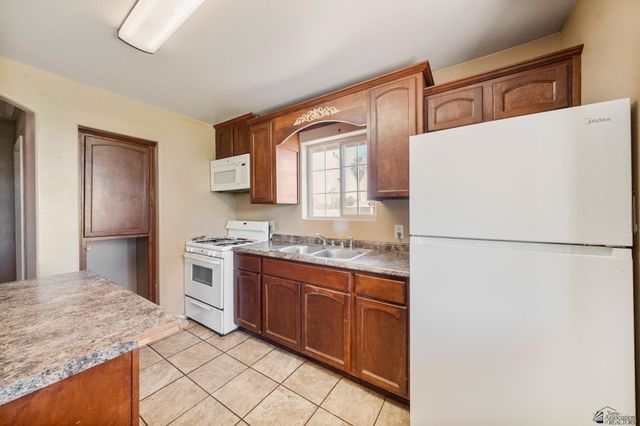 4888 W Sharon Ln, Somerton, AZ 85350