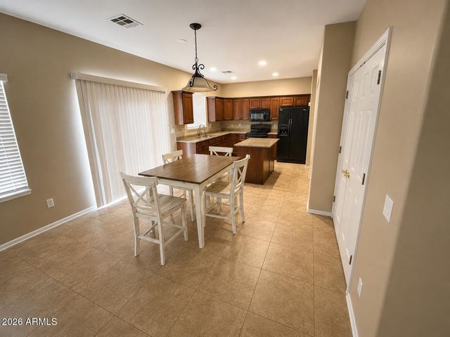 9923 E FORGE Avenue, Mesa, AZ 85208