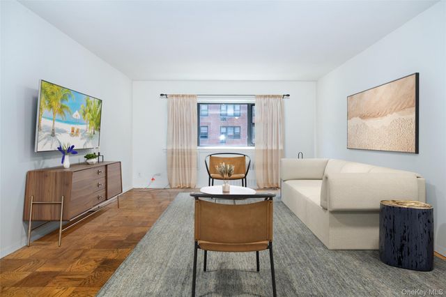 15 Lake Street 4-J, White Plains, NY 10603