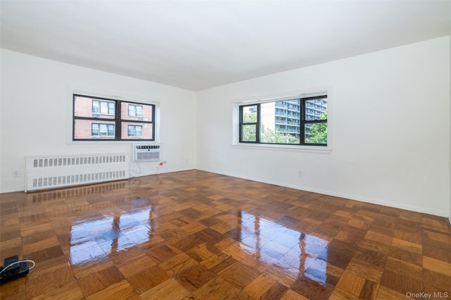 15 Lake Street 4-J, White Plains, NY 10603