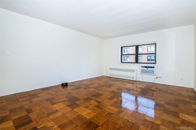 15 Lake Street 4-J, White Plains, NY 10603