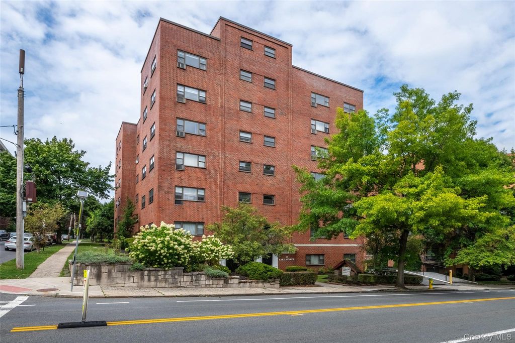 15 Lake Street 4-J, White Plains, NY 10603