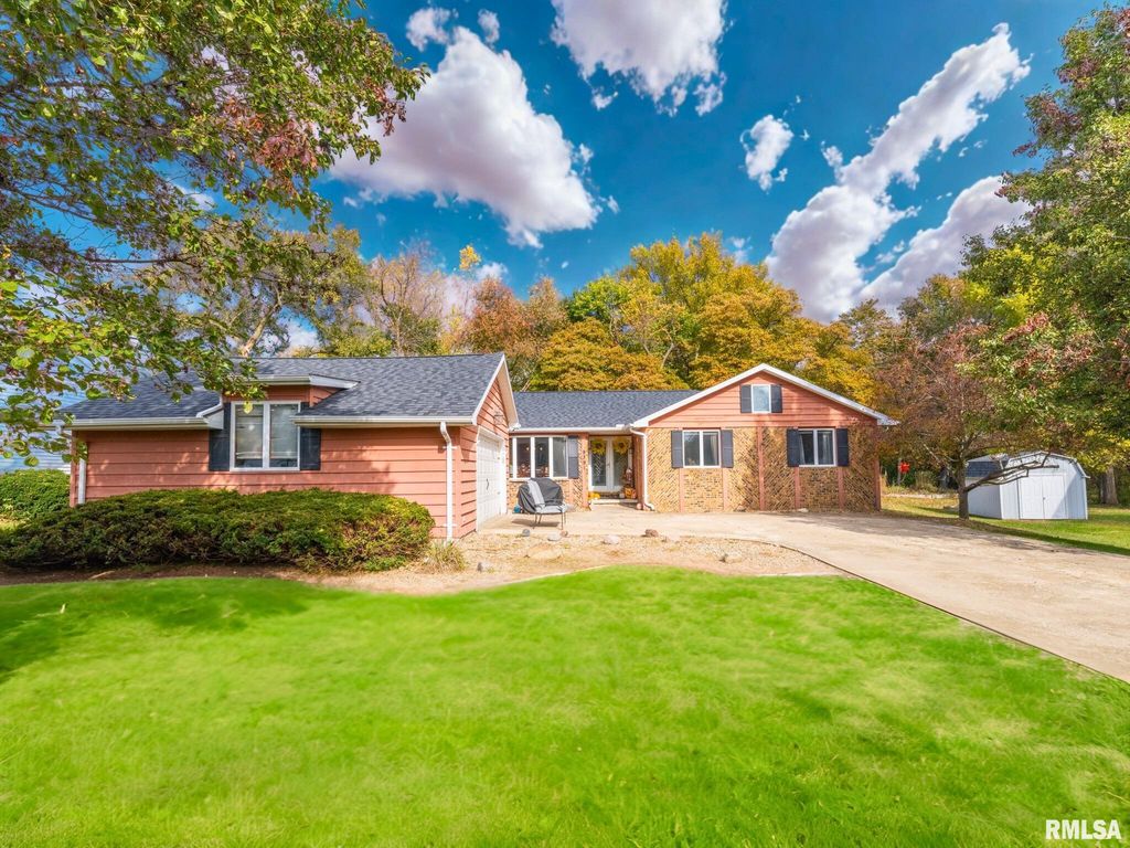 9391 W DARLINGTON Drive, Mapleton, IL 61547