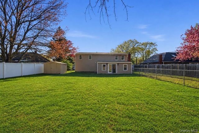 201 Serpentine Lane, Islandia, NY 11749