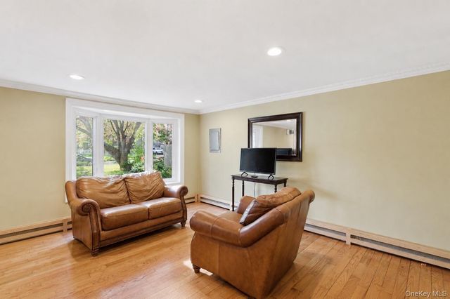 201 Serpentine Lane, Islandia, NY 11749