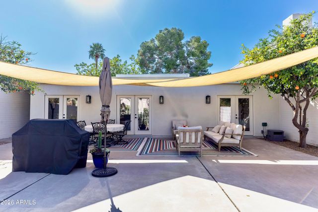 8746 E Via De Viva Street, Scottsdale, AZ 85258