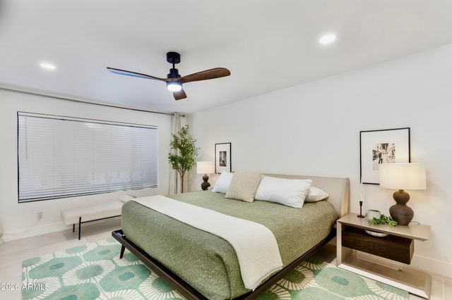 8746 E Via De Viva Street, Scottsdale, AZ 85258