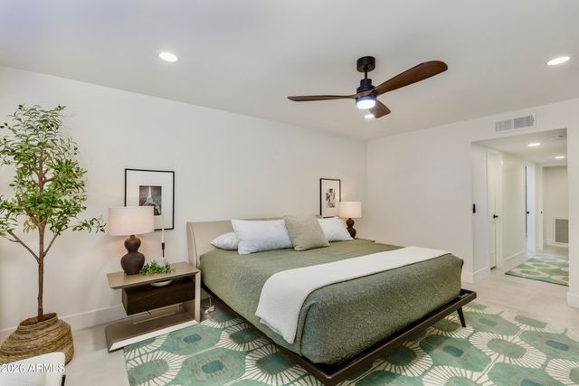 8746 E Via De Viva Street, Scottsdale, AZ 85258