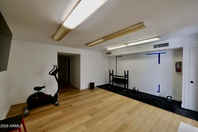 8746 E Via De Viva Street, Scottsdale, AZ 85258