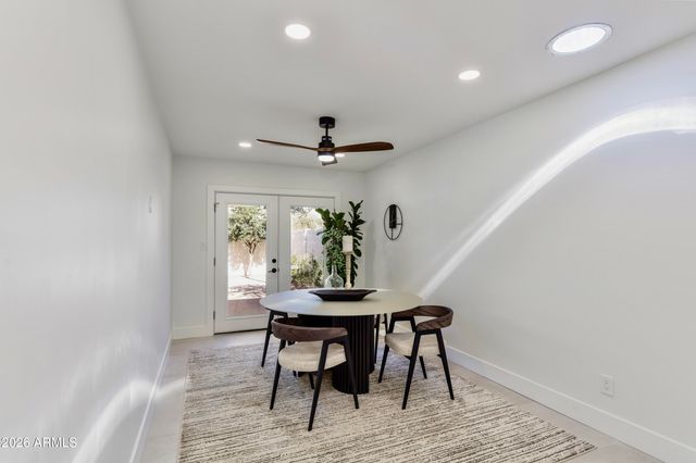 8746 E Via De Viva Street, Scottsdale, AZ 85258