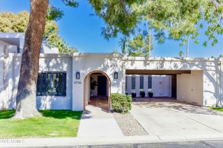 8746 E Via De Viva Street, Scottsdale, AZ 85258