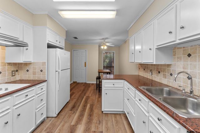 509 Buckingham Pl, Tyler, TX 75701