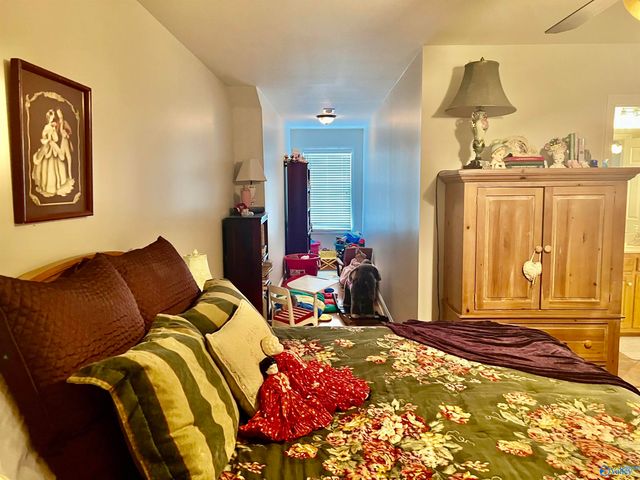 76 Jackson Way, Decatur, AL 35603