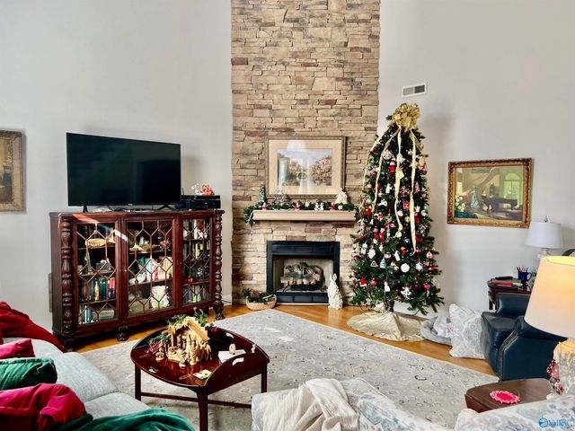 76 Jackson Way, Decatur, AL 35603