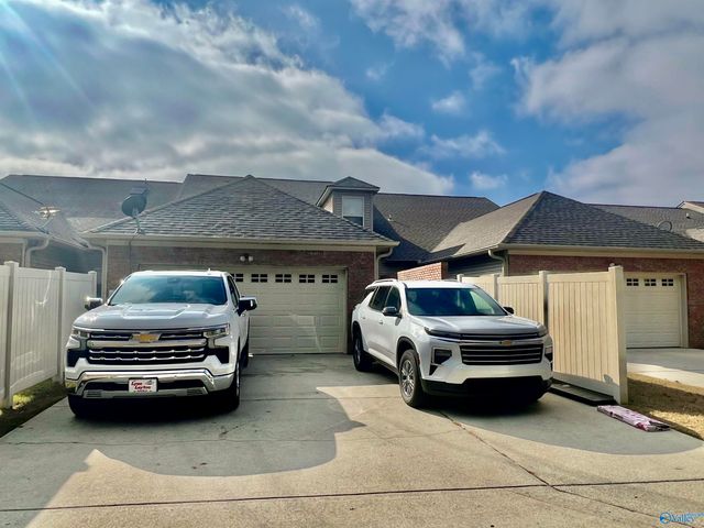 76 Jackson Way, Decatur, AL 35603