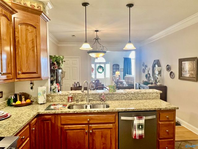 76 Jackson Way, Decatur, AL 35603