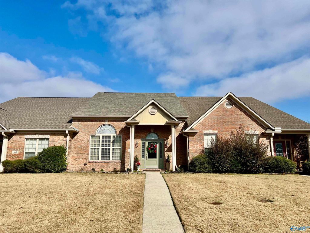 76 Jackson Way, Decatur, AL 35603