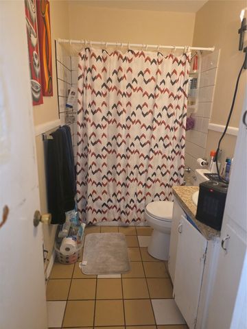 1209 N Anglin Street, Cleburne, TX 76031