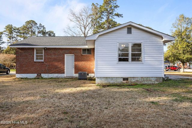 115 Armstrong Drive, Jacksonville, NC 28540