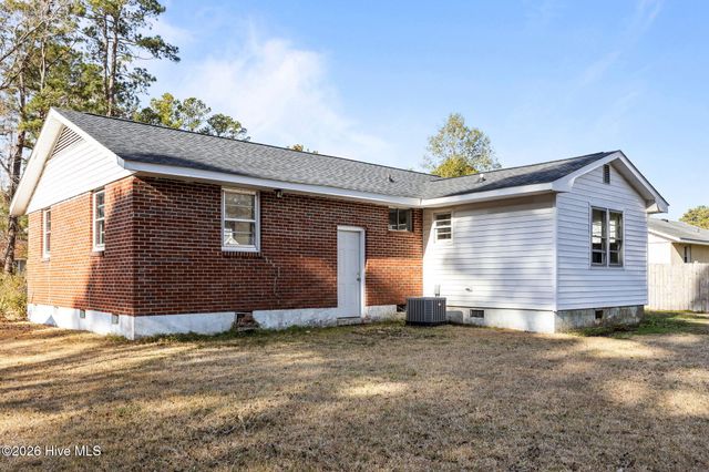 115 Armstrong Drive, Jacksonville, NC 28540