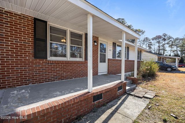 115 Armstrong Drive, Jacksonville, NC 28540