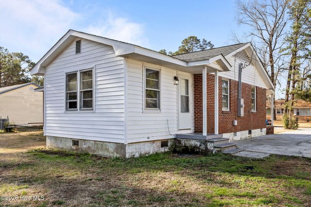 115 Armstrong Drive, Jacksonville, NC 28540