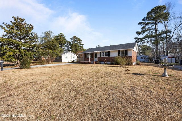 115 Armstrong Drive, Jacksonville, NC 28540