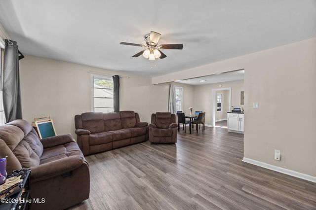 115 Armstrong Drive, Jacksonville, NC 28540