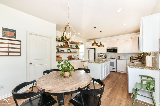 11046 Chapel Park Drive N, Noblesville, IN 46060