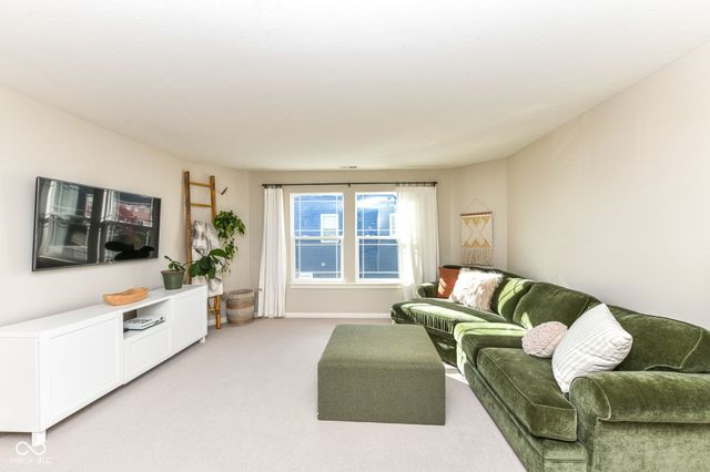 11046 Chapel Park Drive N, Noblesville, IN 46060