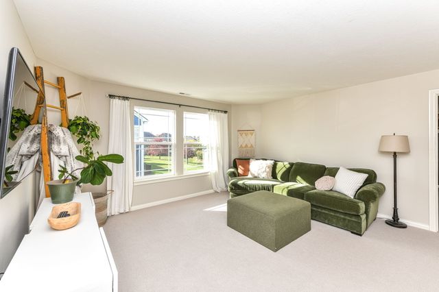 11046 Chapel Park Drive N, Noblesville, IN 46060