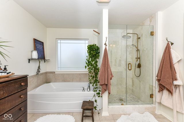 11046 Chapel Park Drive N, Noblesville, IN 46060