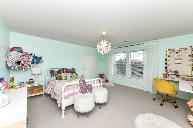 11046 Chapel Park Drive N, Noblesville, IN 46060