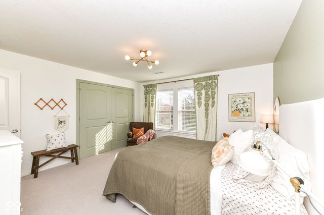 11046 Chapel Park Drive N, Noblesville, IN 46060