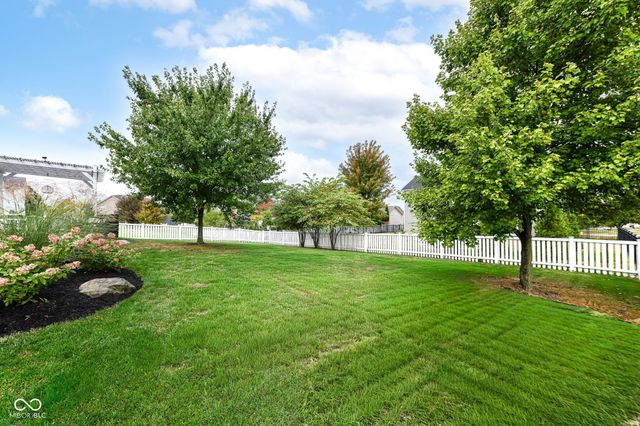 11046 Chapel Park Drive N, Noblesville, IN 46060