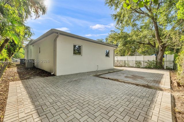 7537 NW 3rd Ave 1, Miami, FL 33150
