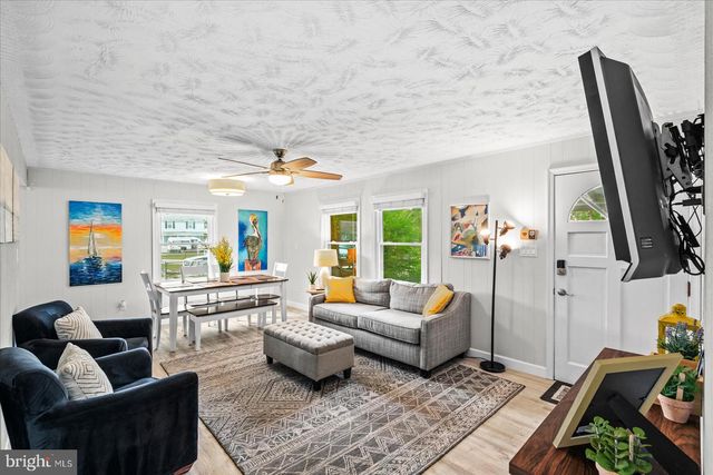 412 MARSHALL AVE, Colonial Beach, VA 22443