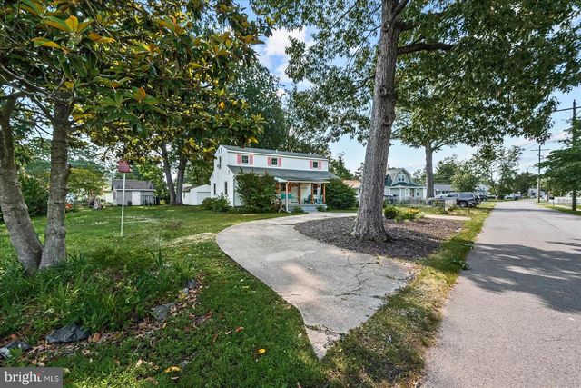 412 MARSHALL AVE, Colonial Beach, VA 22443