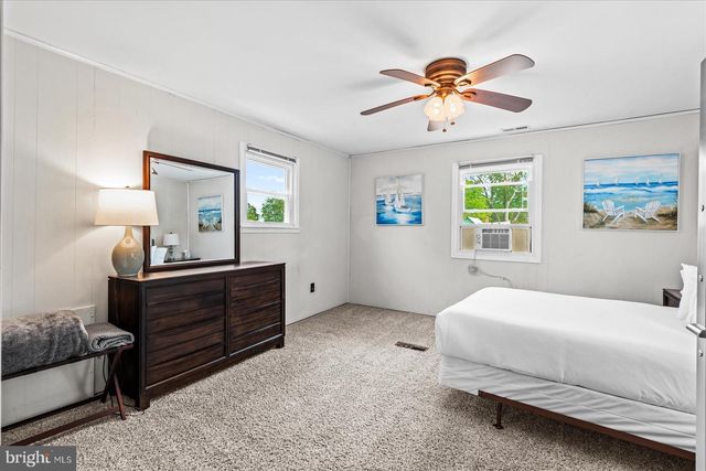 412 MARSHALL AVE, Colonial Beach, VA 22443