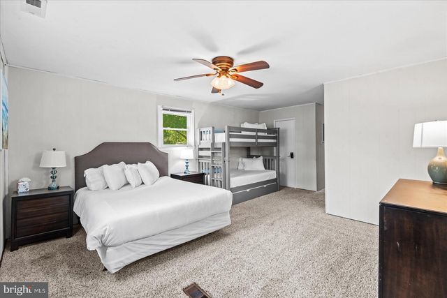 412 MARSHALL AVE, Colonial Beach, VA 22443