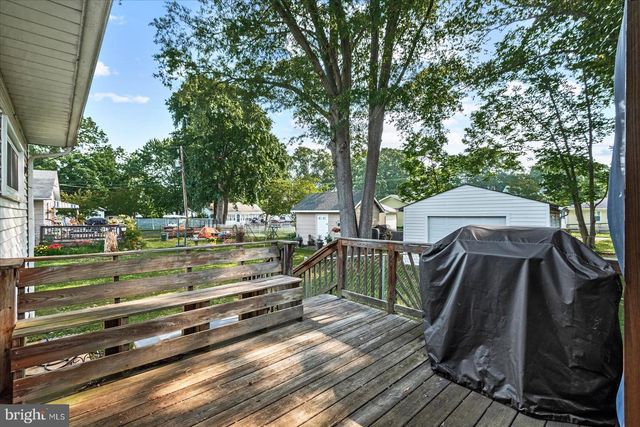 412 MARSHALL AVE, Colonial Beach, VA 22443